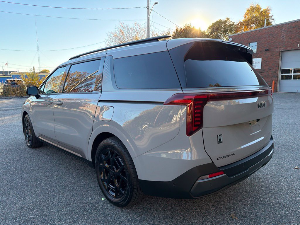 Certified 2026 Kia Carnival SX Prestige FWD image 4
