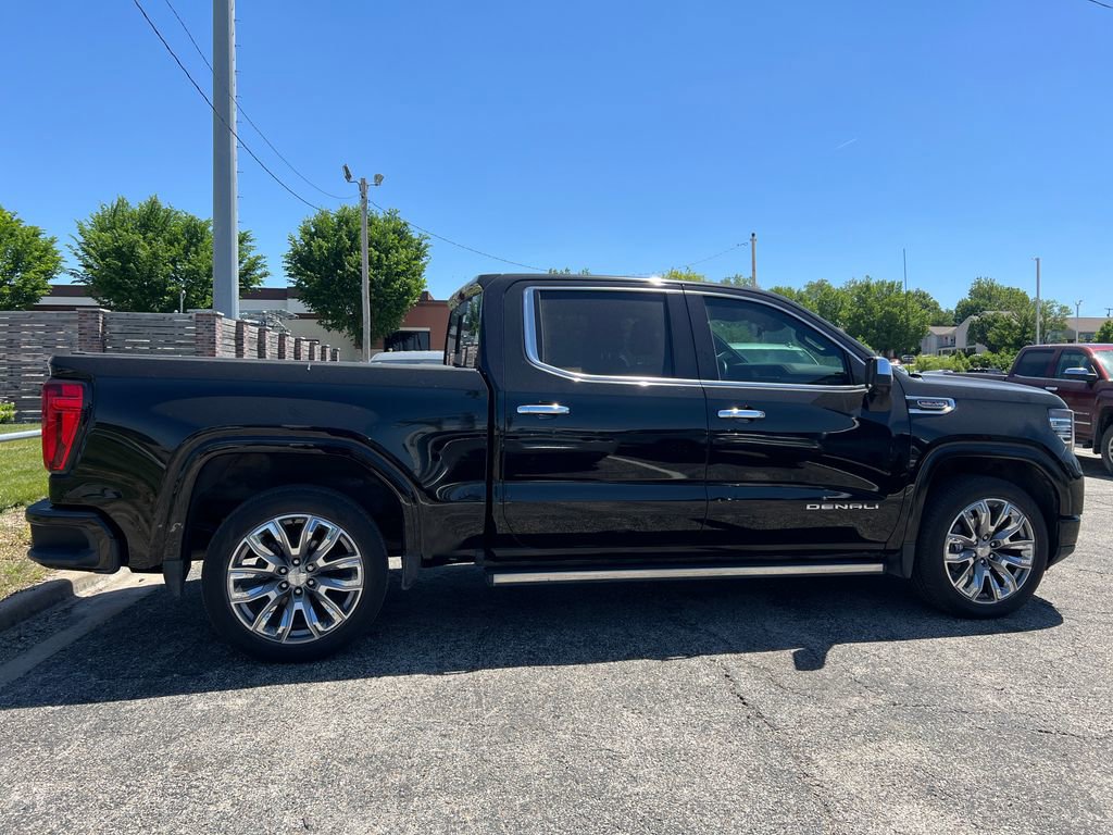 Used 2022 GMC Sierra 1500 Denali w/ Denali Reserve Package AWD/4WD image 2