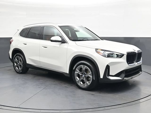 Used 2023 BMW X1 xDrive28i w/ Premium Package AWD/4WD image 2