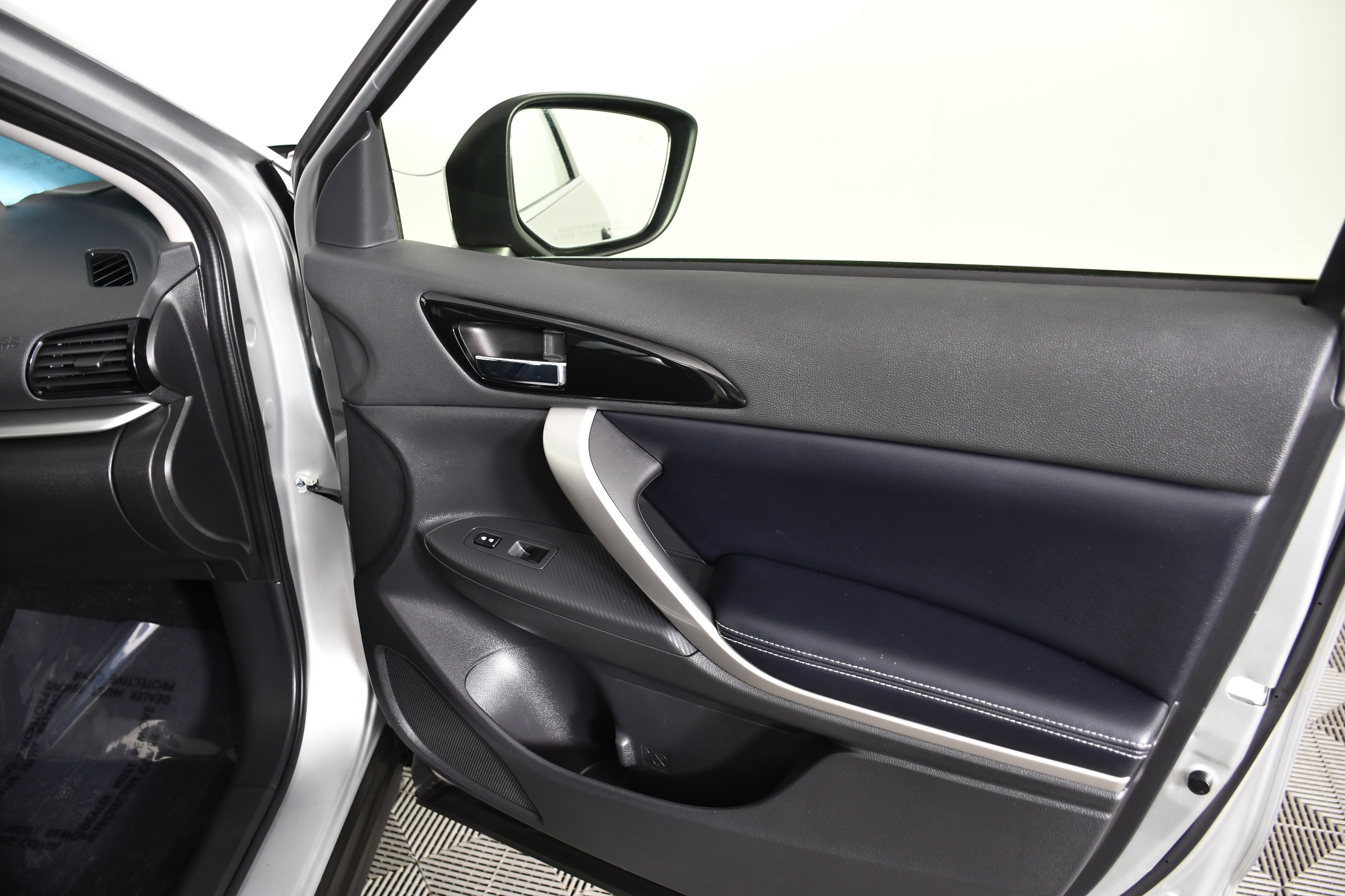Used 2023 Mitsubishi Eclipse Cross SE AWD/4WD image 39