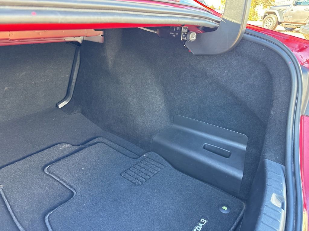 Used 2022 MAZDA MAZDA3 s image 46