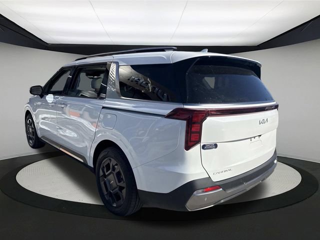 Used 2025 Kia Carnival SX image 12