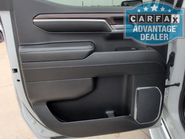 Used 2024 GMC Sierra 1500 SLT AWD/4WD image 9