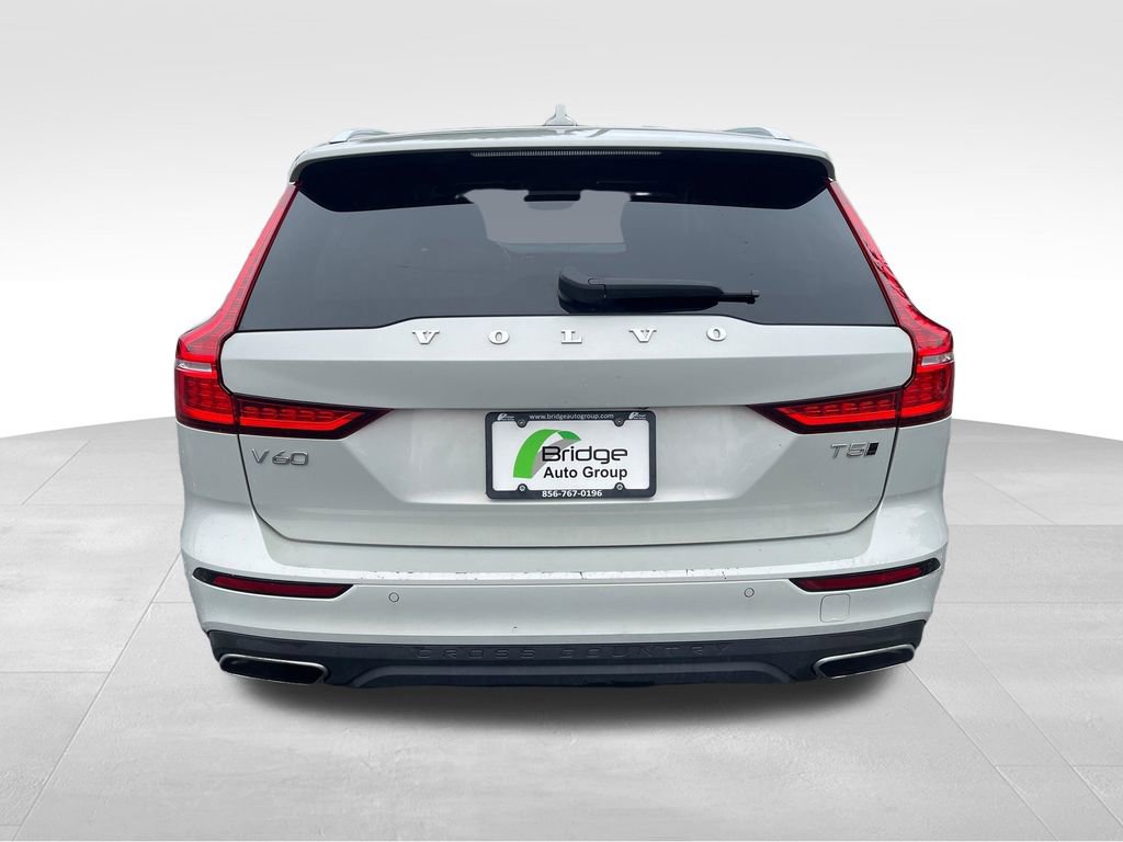 Used 2021 Volvo V60 T5 Cross Country w/ Climate Package AWD/4WD image 7