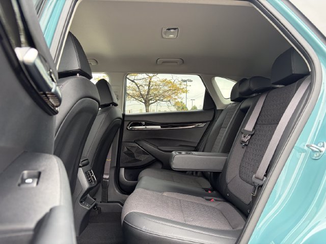 Certified 2025 Kia Seltos S FWD image 28