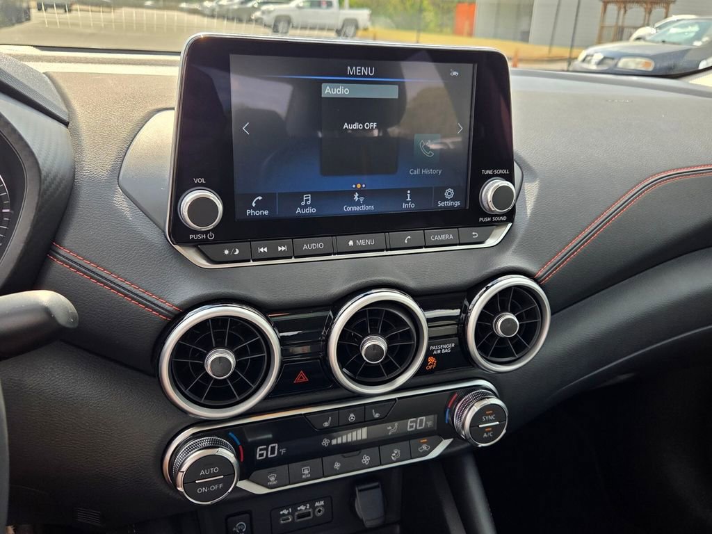 Used 2025 Nissan Sentra SR w/ SR Premium Package image 21