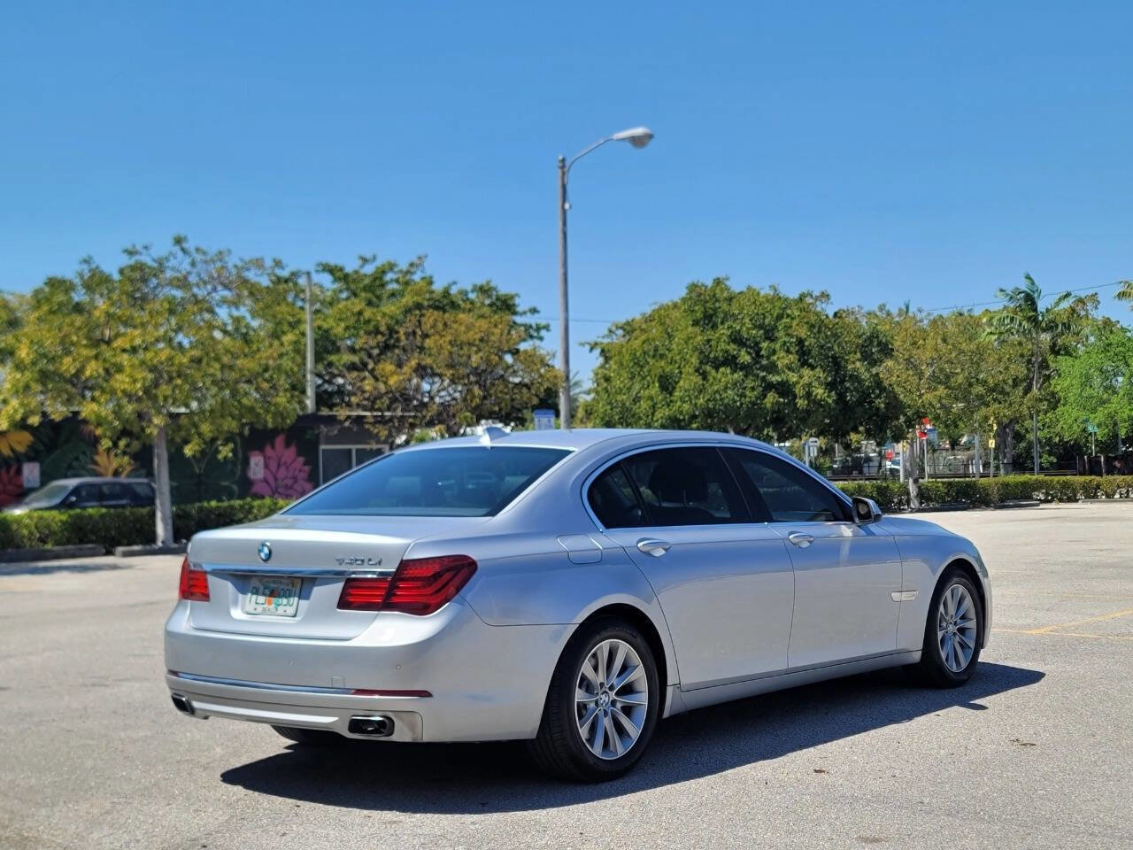 Used 2013 BMW 740Li image 7