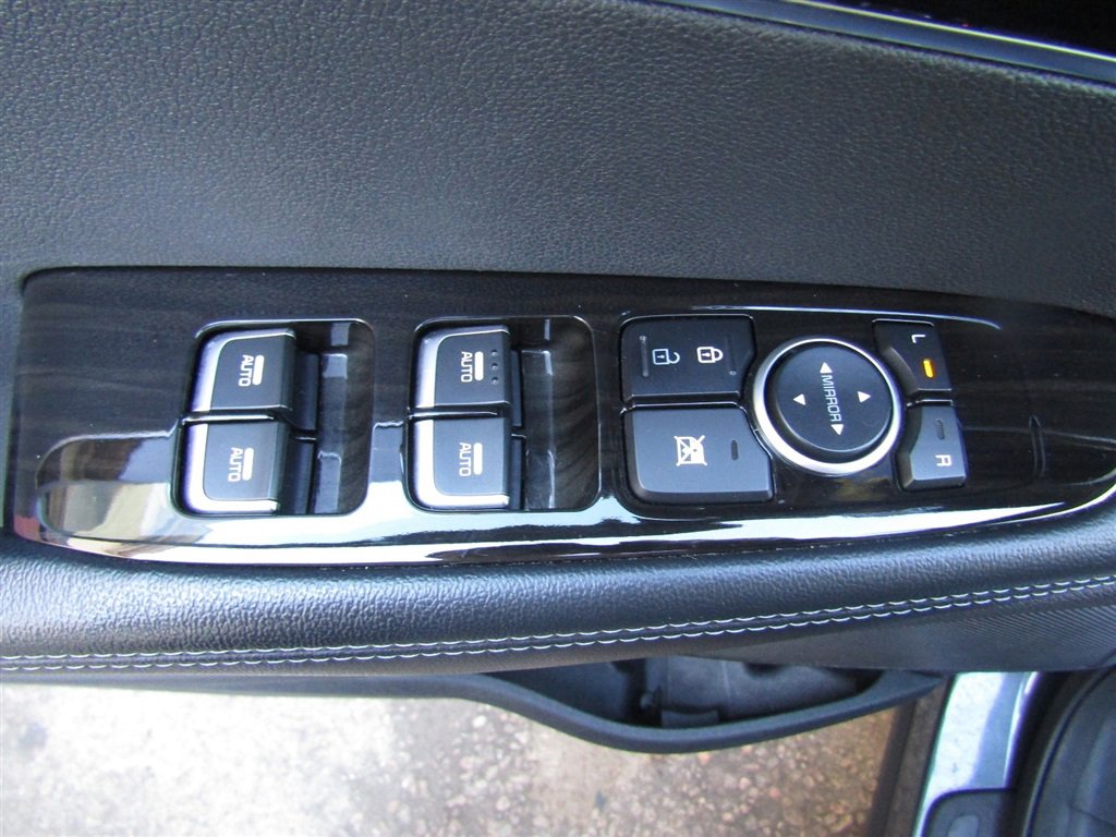 Used 2020 Kia Sorento EX image 15