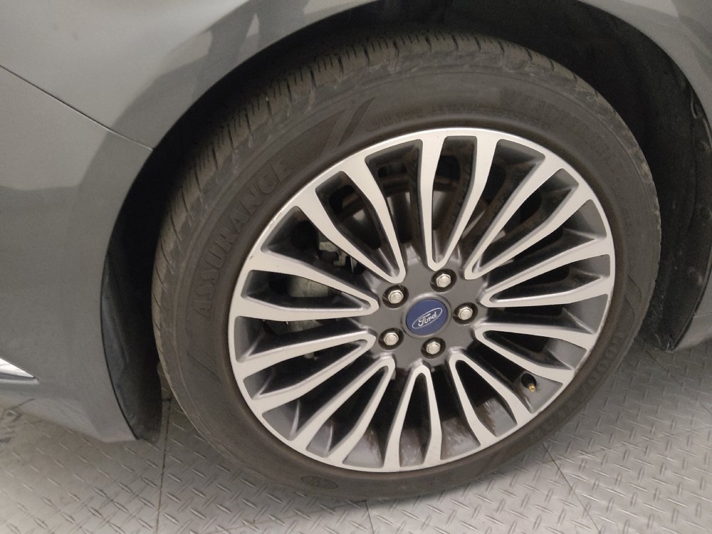 Used 2018 Ford Fusion SE w/ Fusion SE Technology Package FWD image 31