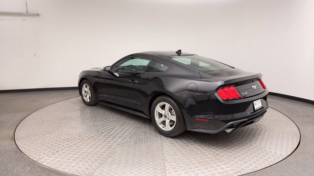 Used 2022 Ford Mustang Coupe RWD image 4