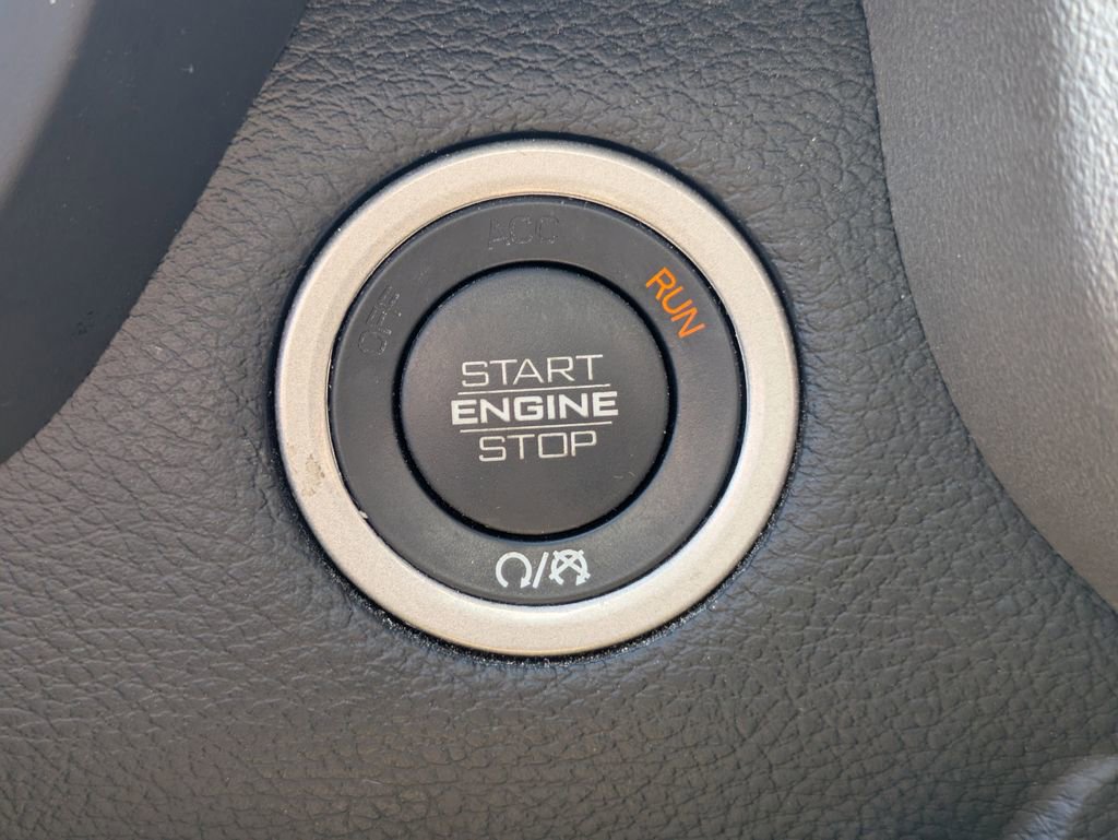 Used 2022 RAM 1500 Laramie image 34