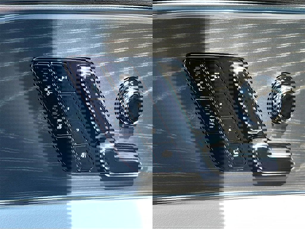 New 2026 Cadillac Lyriq Sport image 21