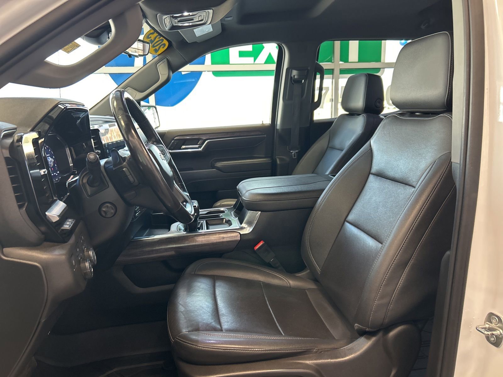 Used 2023 Chevrolet Silverado 1500 LTZ w/ Technology Package image 15