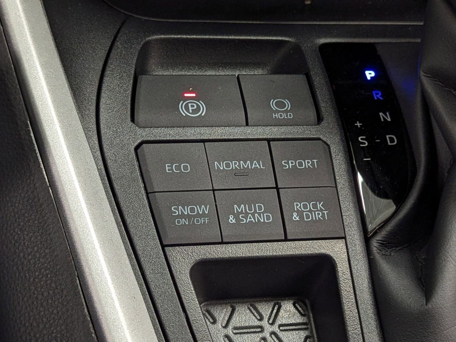 New 2025 Toyota RAV4 XLE image 28