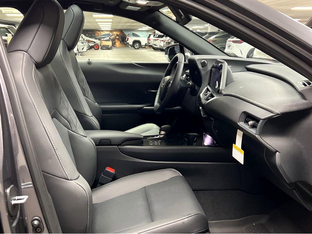 New 2026 Lexus UX 300h AWD image 28