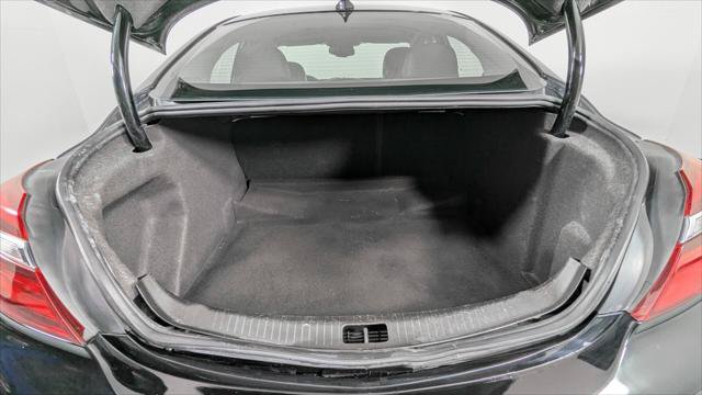 Used 2017 Buick Regal Sport Touring FWD image 15
