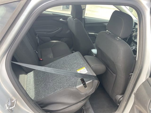 Used 2018 Ford Focus SE FWD image 47