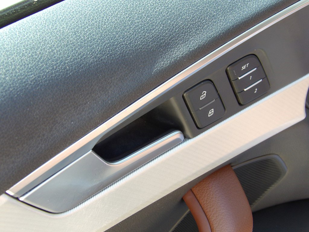 Used 2017 Audi A4 2.0T Prestige image 13