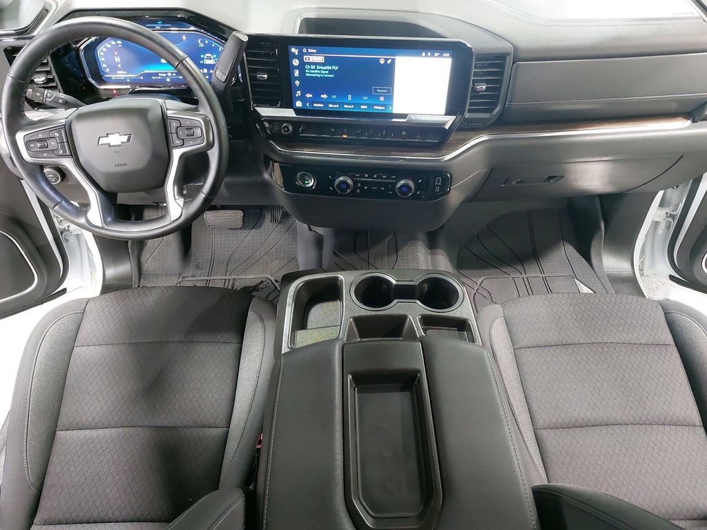 Used 2023 Chevrolet Silverado 1500 LT AWD/4WD image 9