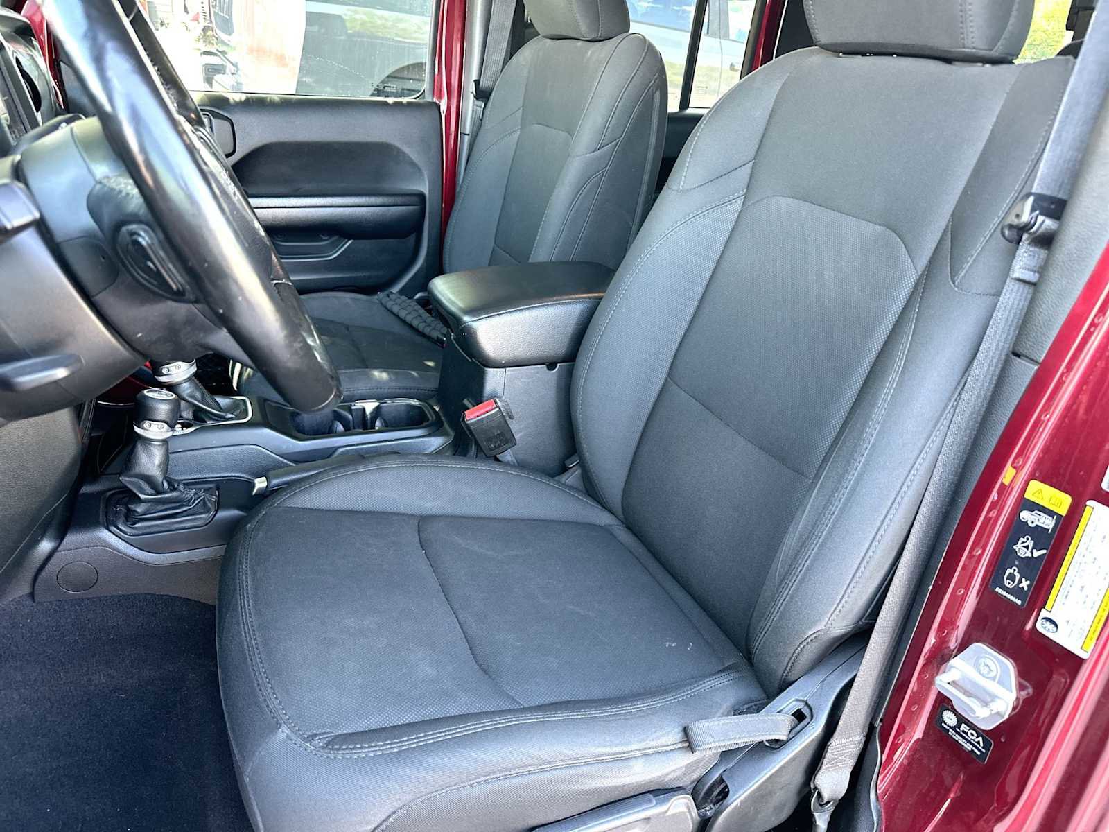 Used 2021 Jeep Gladiator Sport image 17