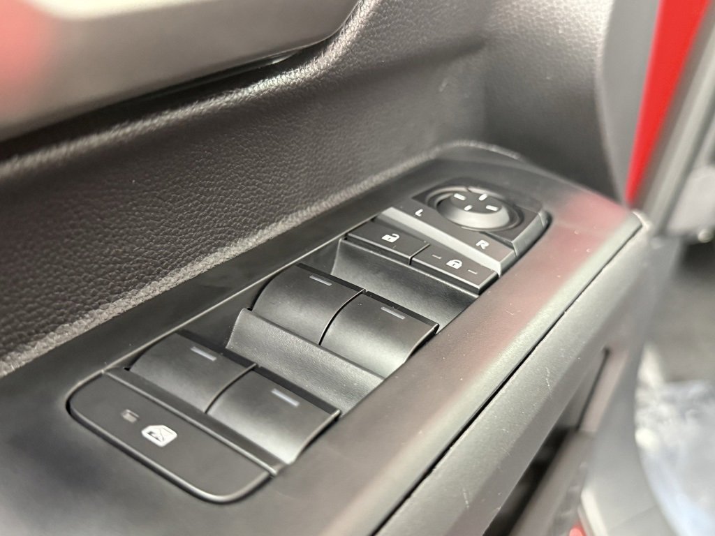 Used 2025 Toyota Tacoma TRD Off-Road image 14