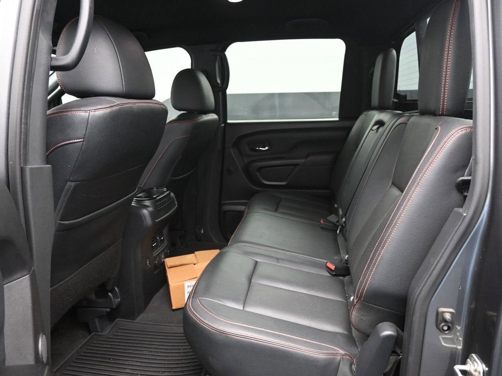 Used 2021 Nissan Titan PRO-4X w/ Pro-4x Convenience Package image 13
