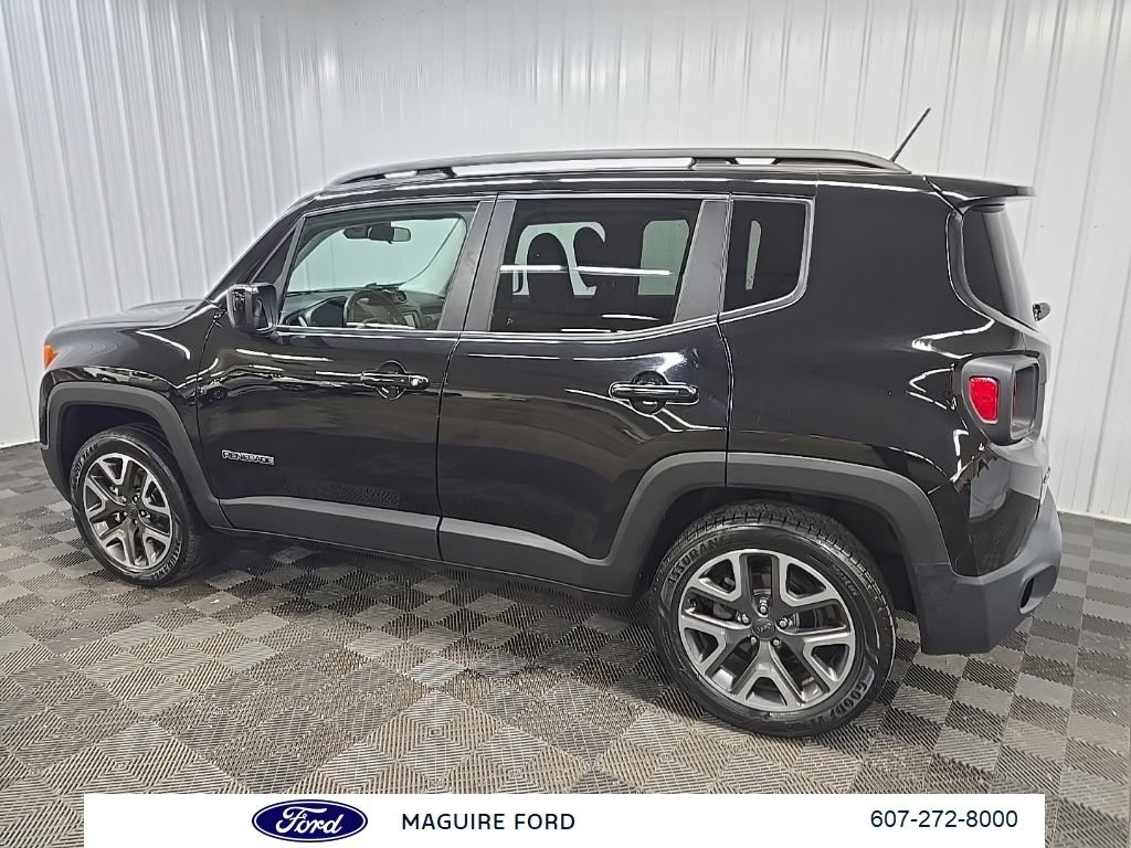 Used 2016 Jeep Renegade Latitude w/ Cold Weather Group AWD/4WD image 5