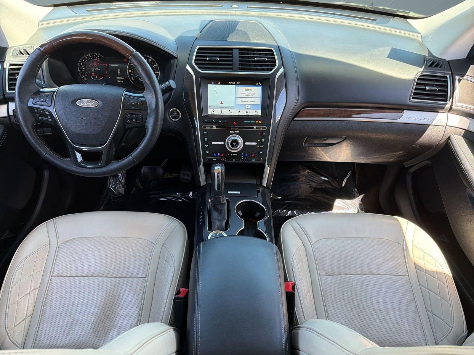 Used 2018 Ford Explorer Platinum AWD/4WD image 17