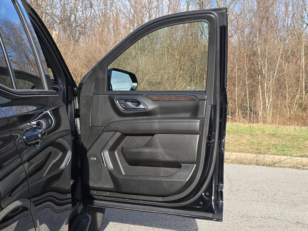 Used 2023 Chevrolet Tahoe Z71 AWD/4WD image 27