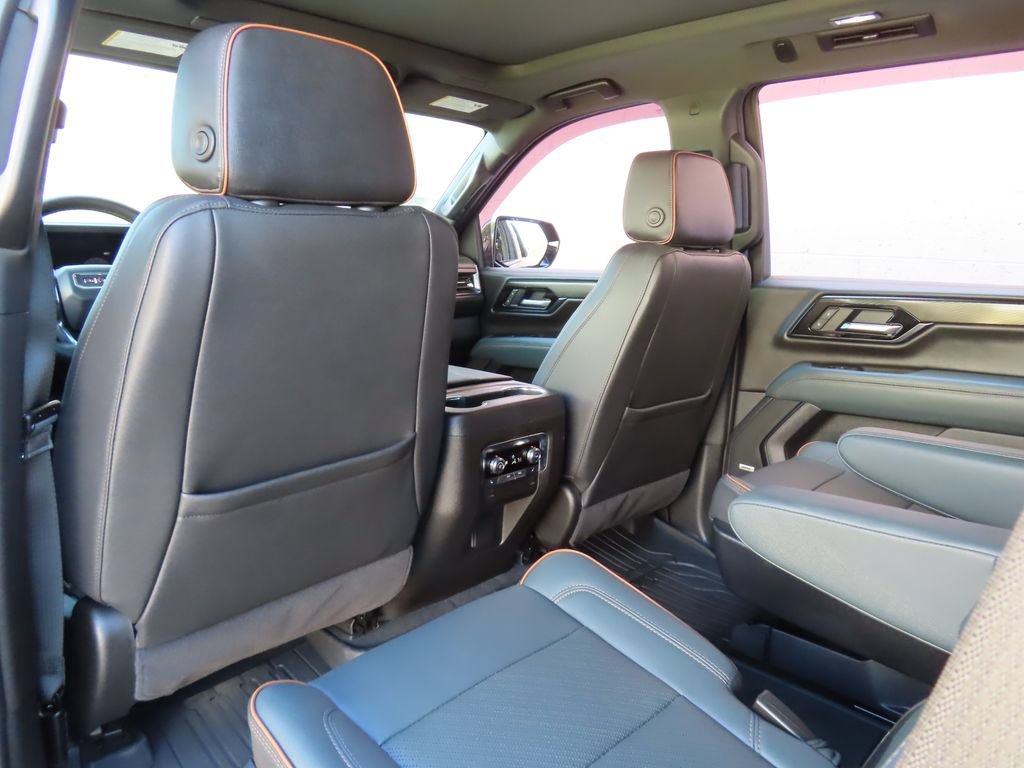 Certified 2025 GMC Yukon AT4 AWD/4WD image 31