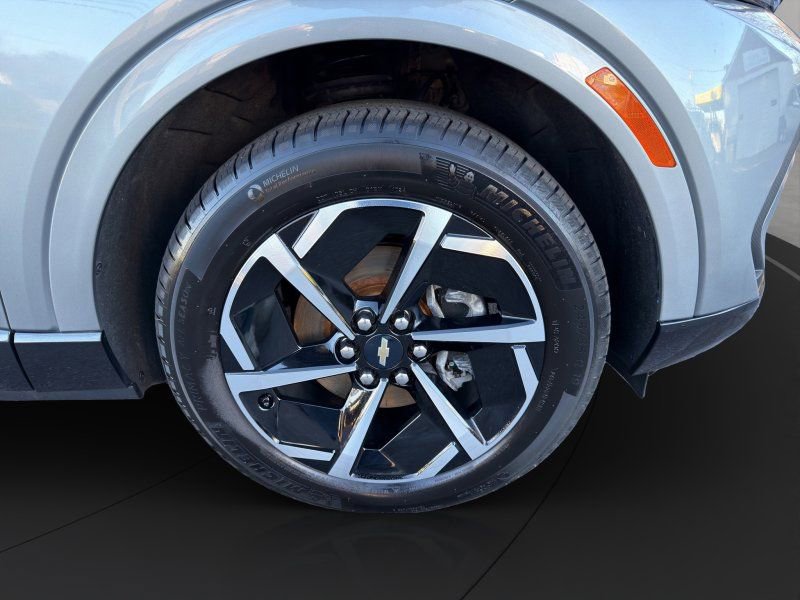 Used 2024 Chevrolet Equinox EV LT image 24