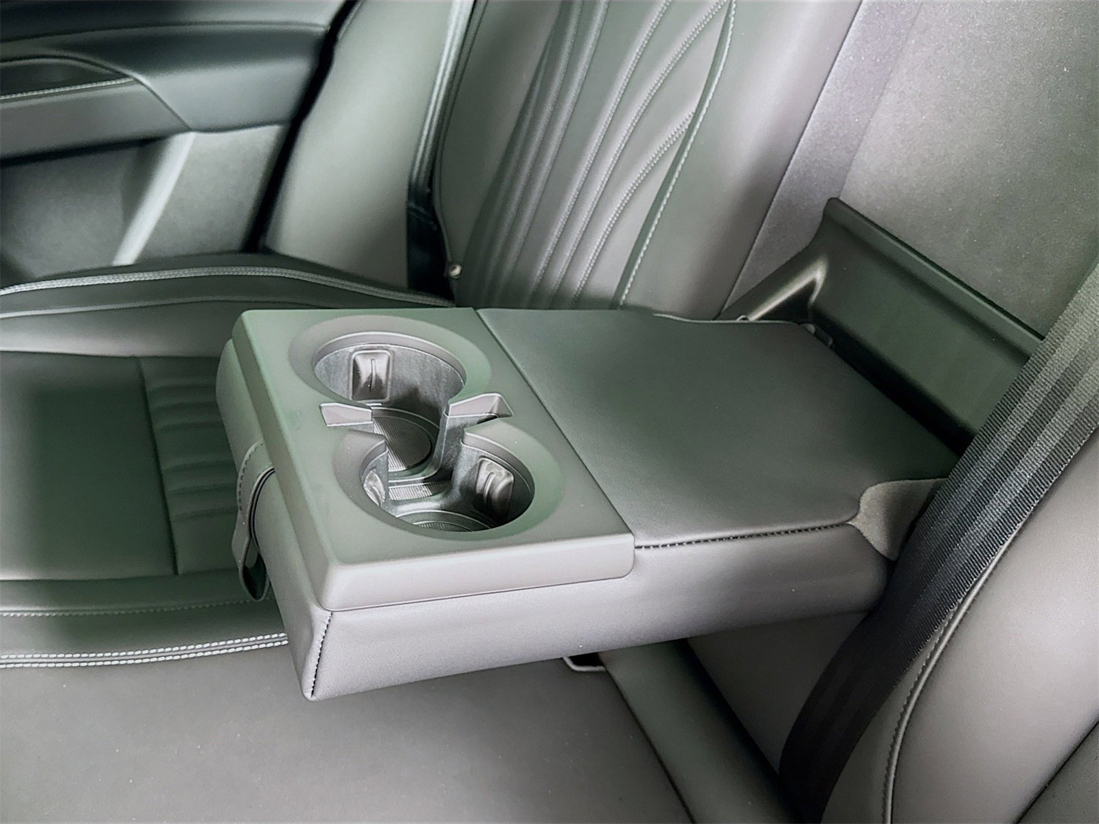 New 2025 Maserati Grecale GT image 26