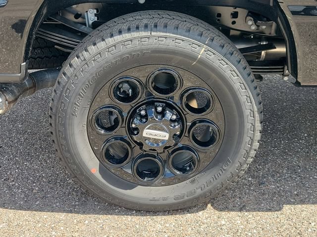 New 2026 Ford F250 Lariat w/ Black Appearance Package AWD/4WD image 6