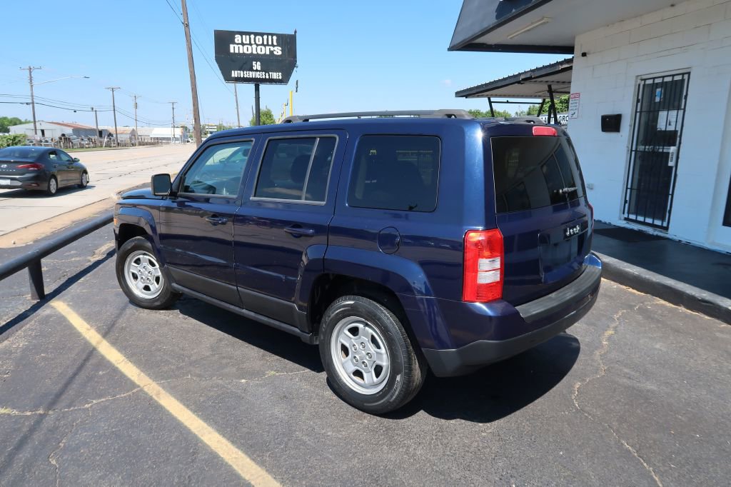 Used 2017 Jeep Patriot Sport w/ Power Value Group FWD image 4