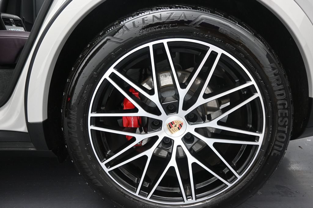 Used 2025 Porsche Cayenne S AWD/4WD image 38