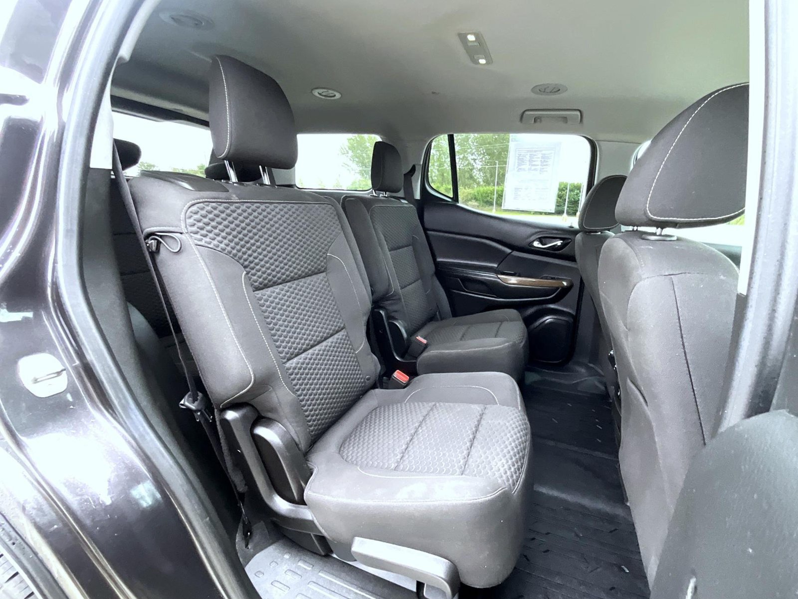 Used 2017 GMC Acadia SLE FWD image 20