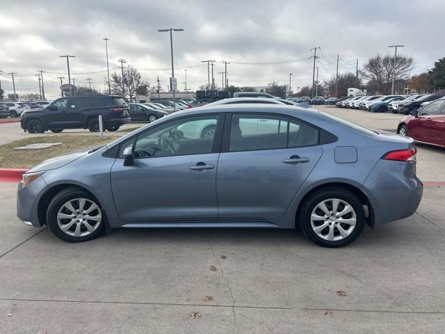 Used 2025 Toyota Corolla LE image 6