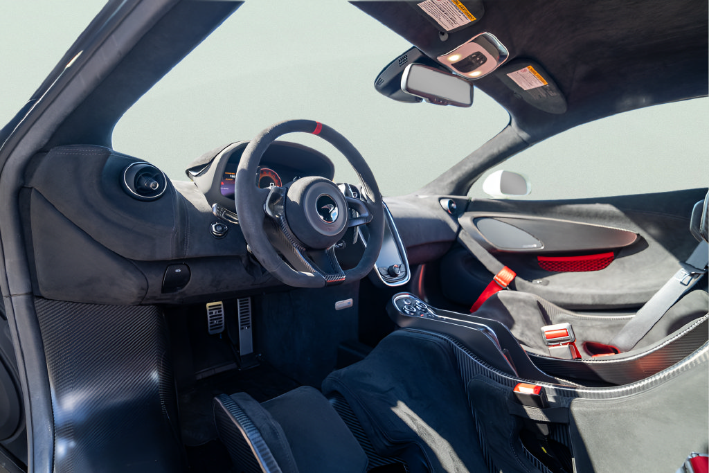 Used 2020 McLaren 620R RWD image 31