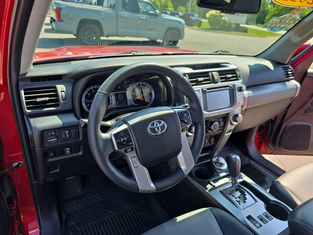 Certified 2019 Toyota 4Runner SR5 Premium AWD/4WD image 19