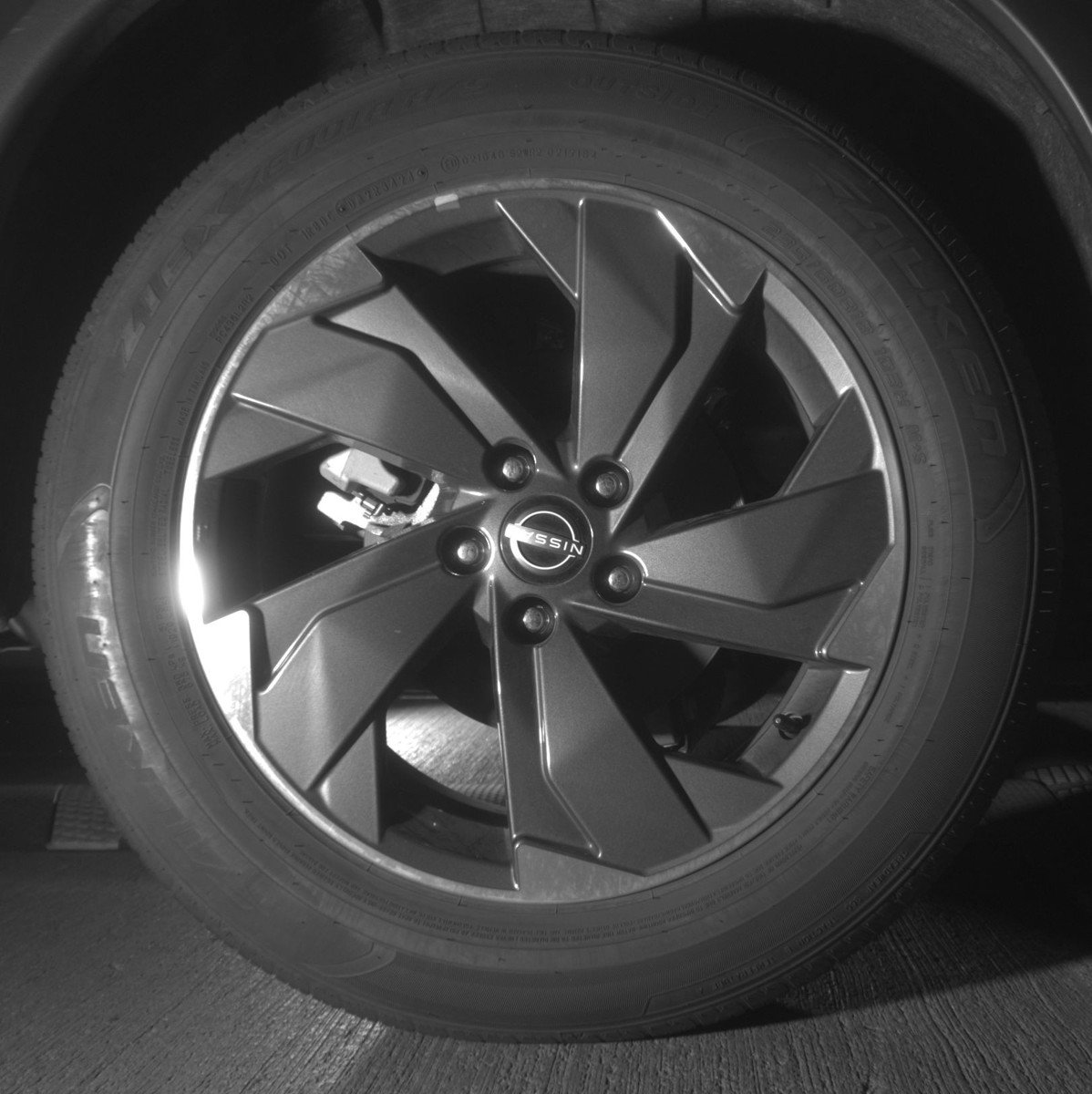 Used 2025 Nissan Rogue SV FWD image 15