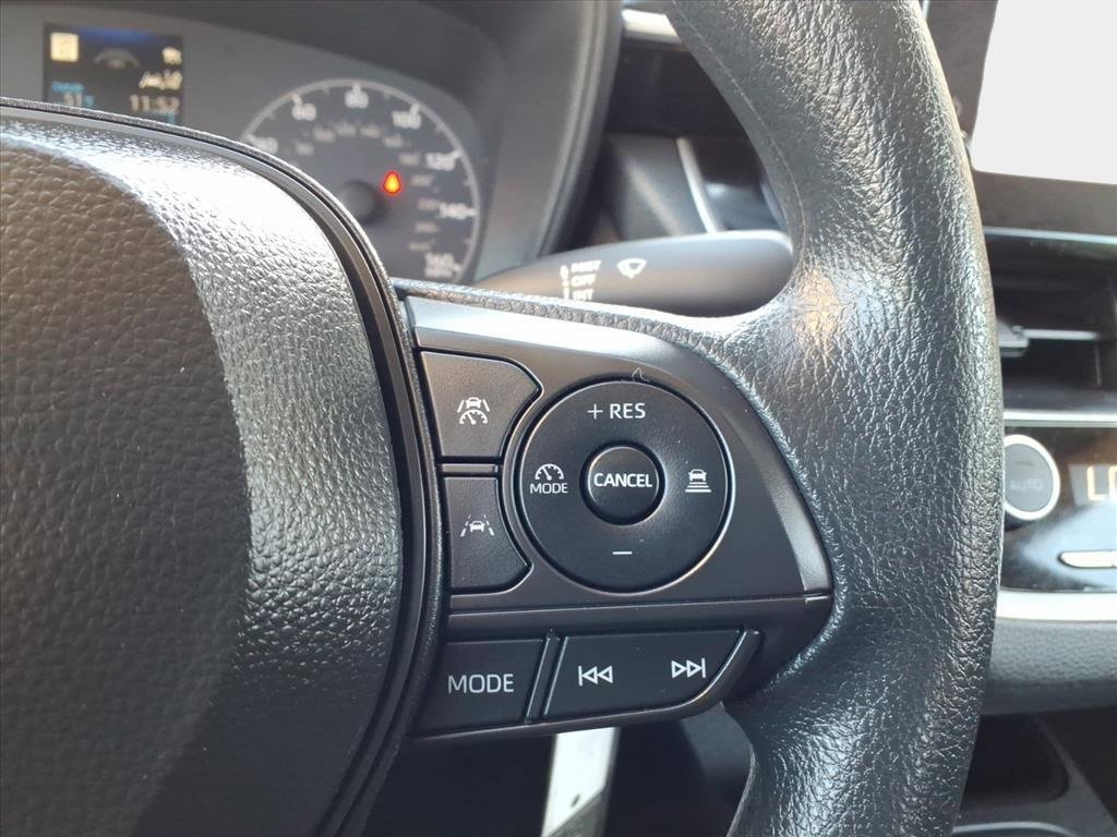 Used 2025 Toyota Corolla LE image 20