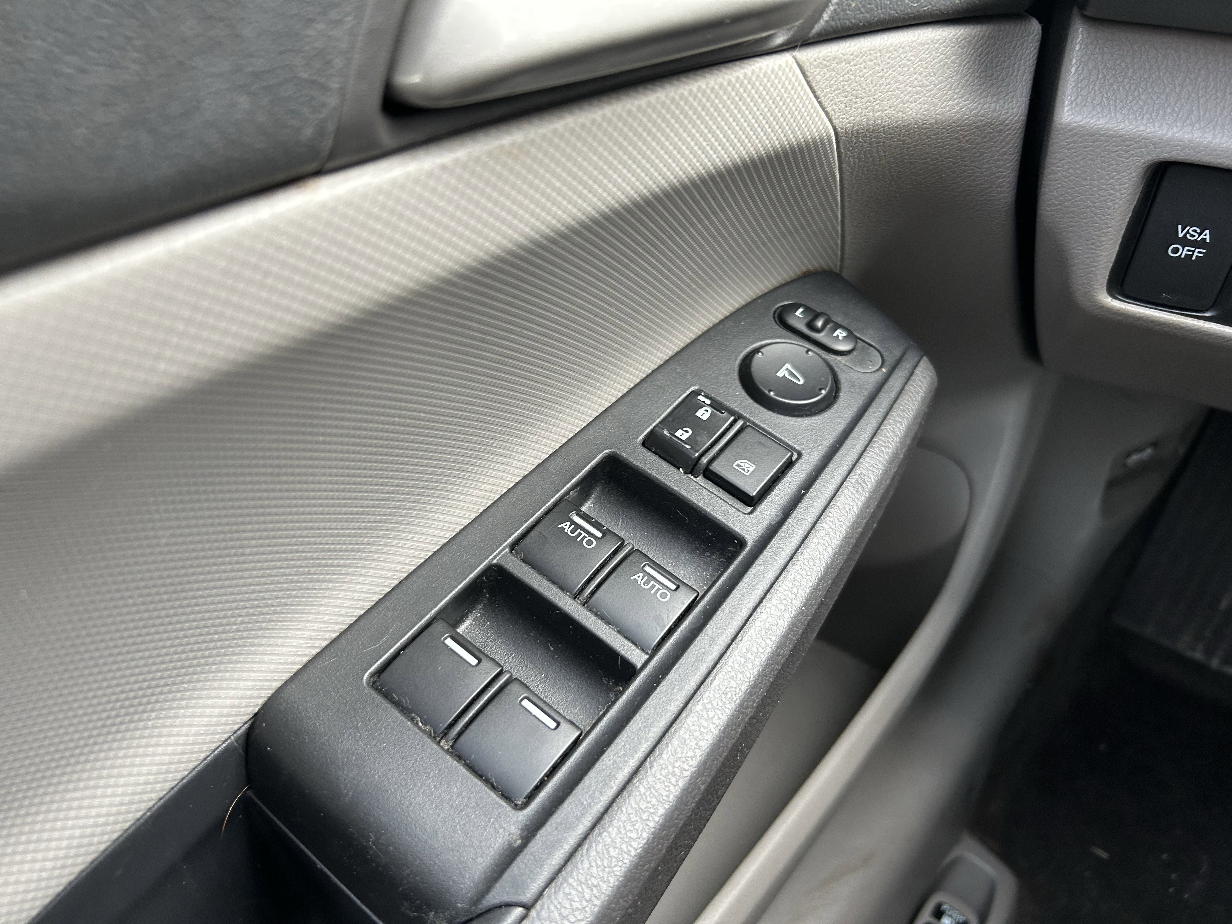 Used 2009 Honda Accord LX-P image 18