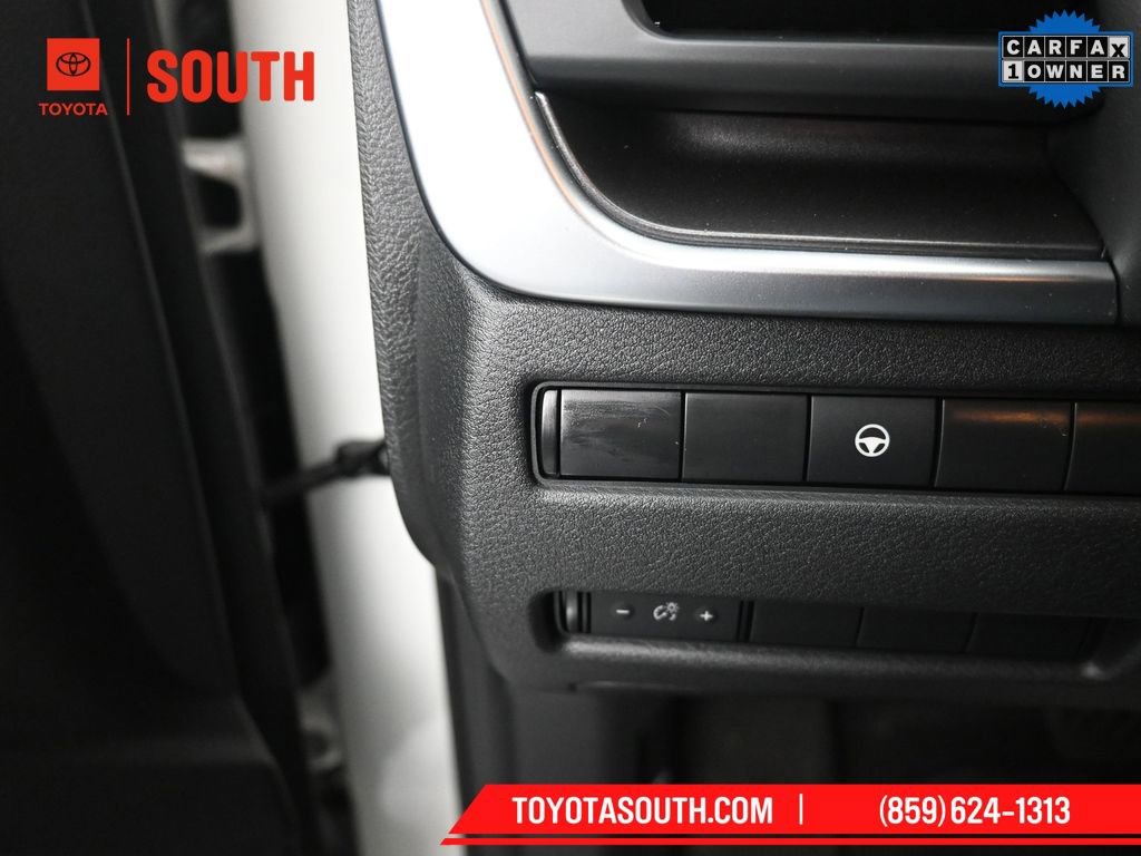 Used 2023 Nissan Rogue SV image 20