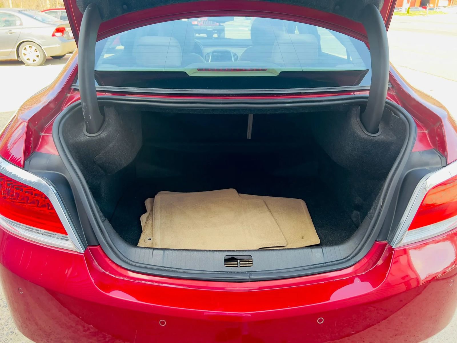 Used 2012 Buick LaCrosse Premium w/ Driver Confidence Package image 10