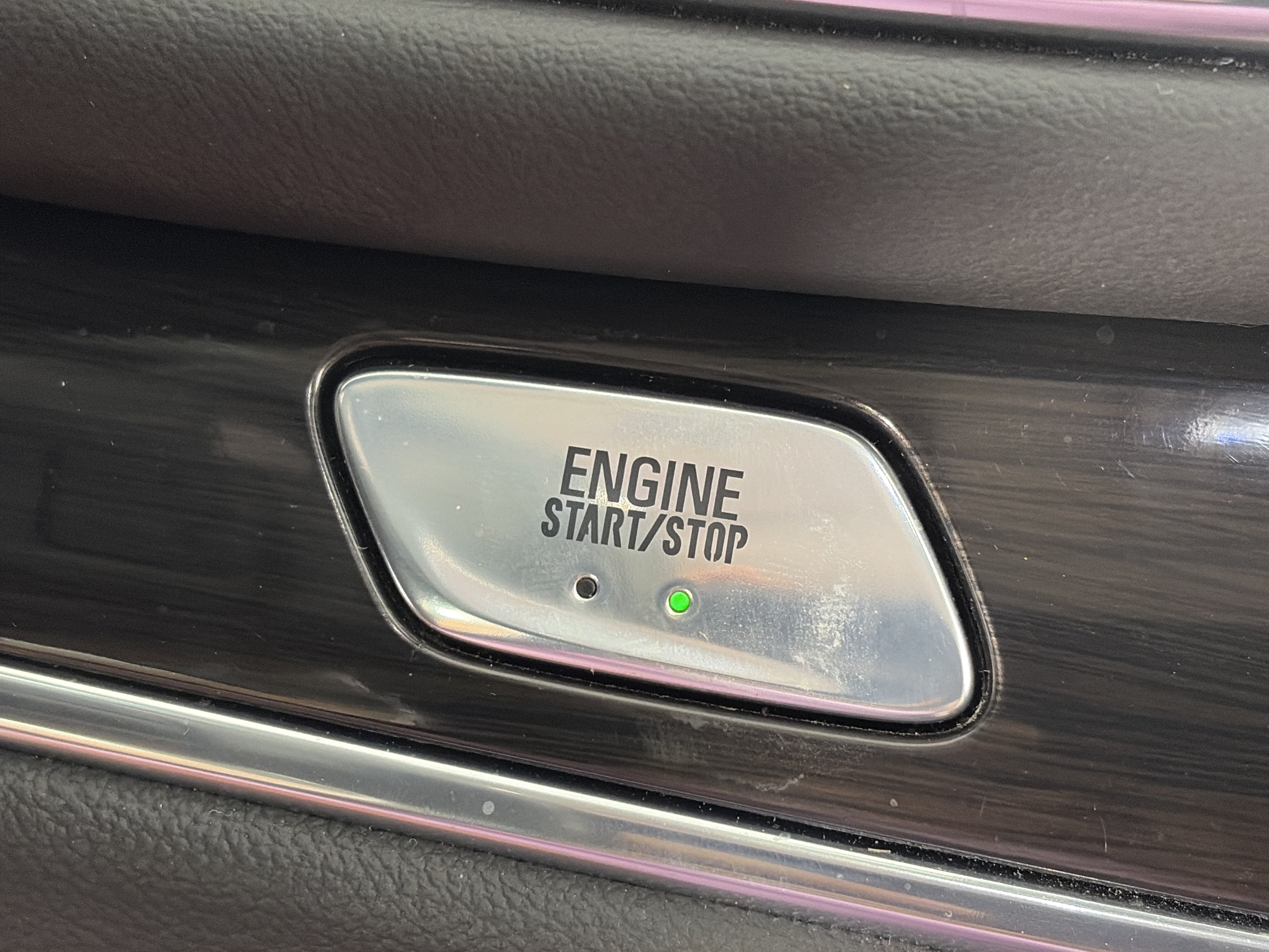 Used 2024 Buick Enclave Essence FWD image 28