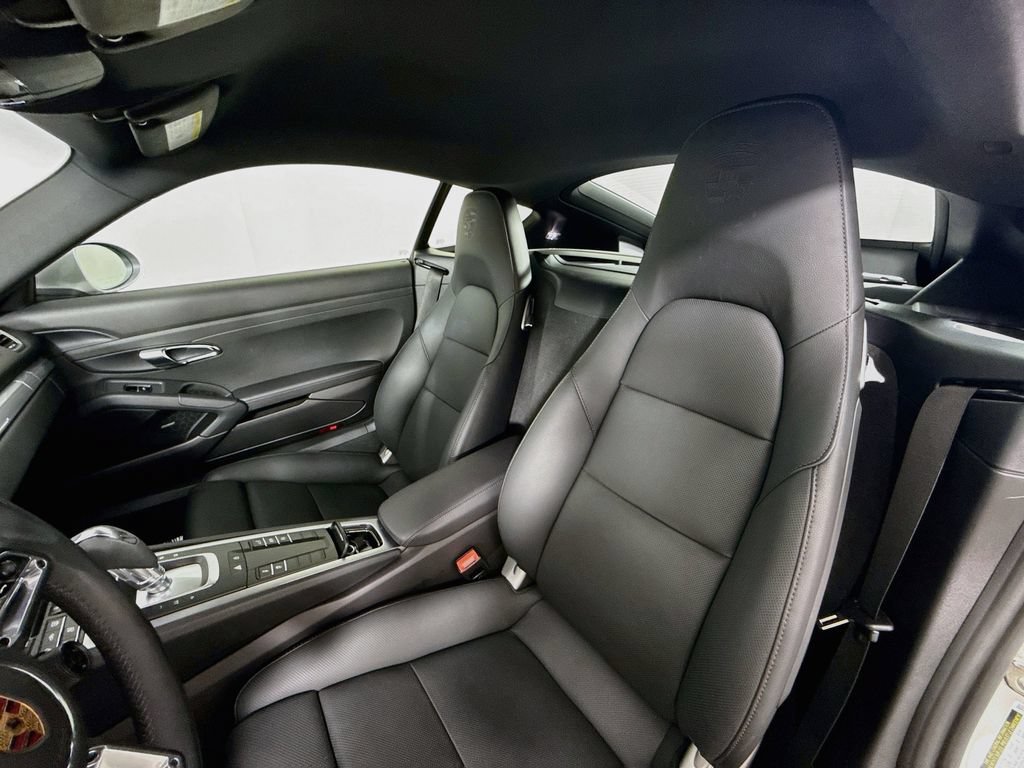 Certified 2024 Porsche 718 Cayman S RWD image 5