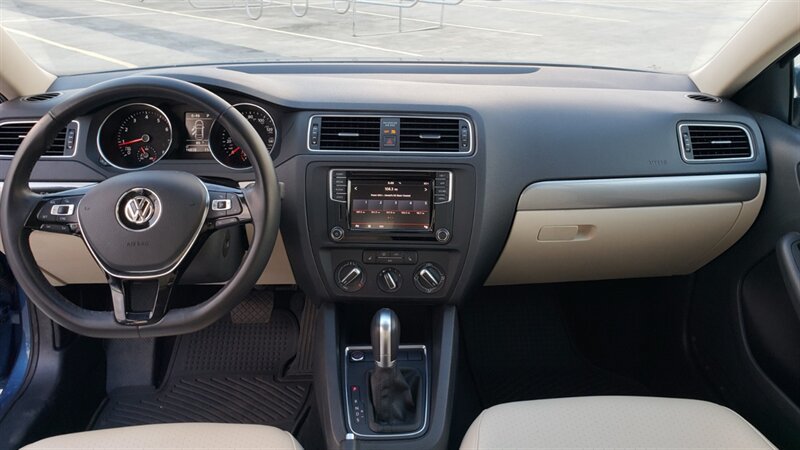 Used 2018 Volkswagen Jetta SE FWD image 11