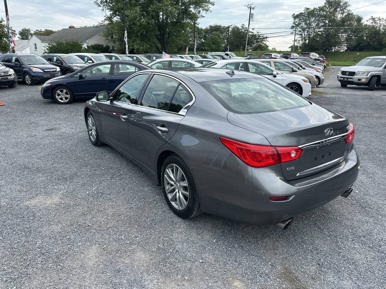 Used 2016 INFINITI Q50 3.0t Premium w/ Driver Assistance Package AWD/4WD image 3