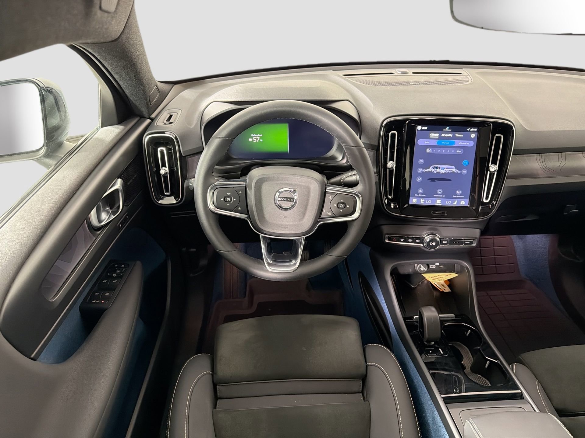 Certified 2023 Volvo C40 P8 Recharge Ultimate image 24