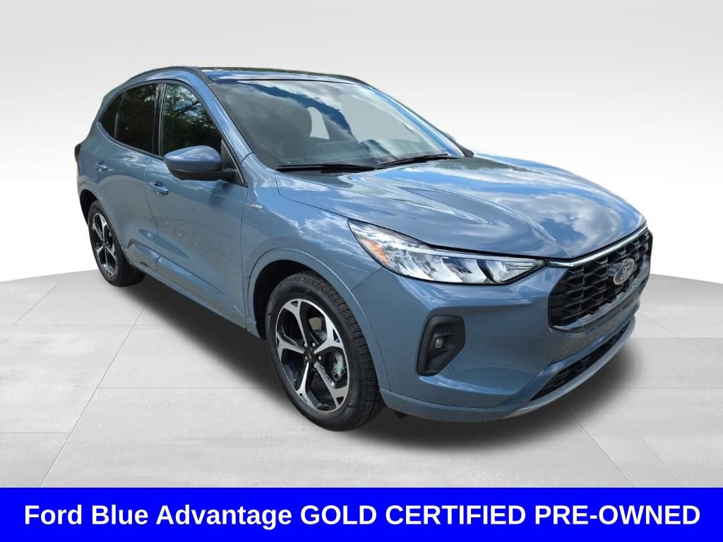 Certified 2023 Ford Escape ST-Line Select w/ Tech Pack #2 AWD/4WD image 3